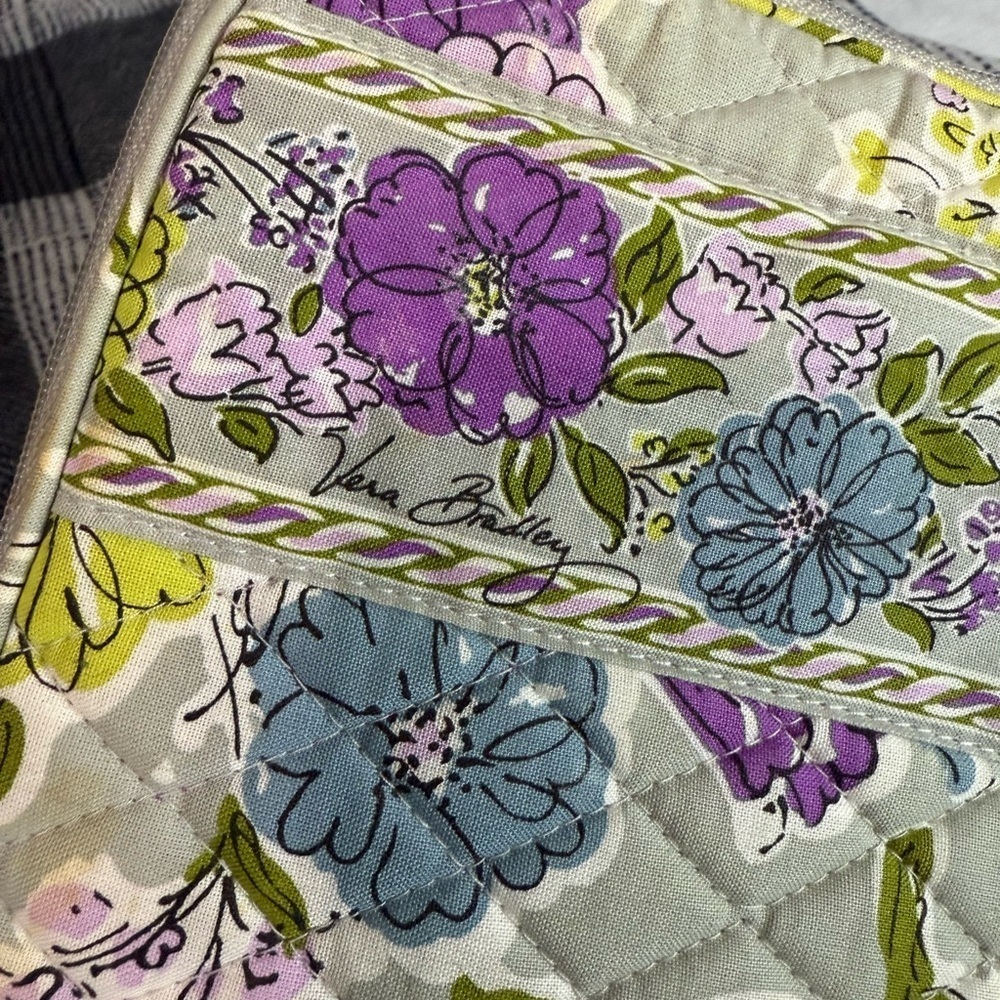 Vera Bradley iPad holder - Picture 8 of 10